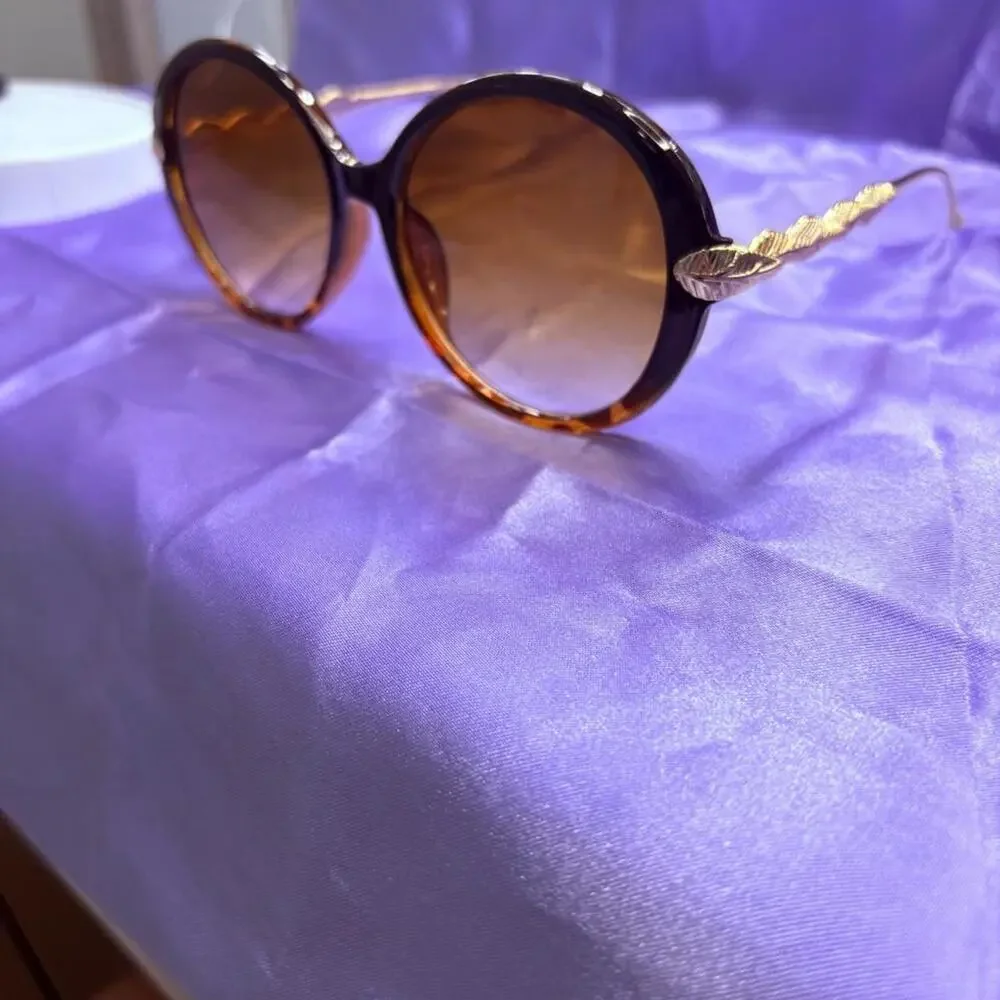 Vintage-inspired oversized sunglasses brown and gold boho retro tortoiseshell